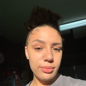 Meet your Posher, Katelynn